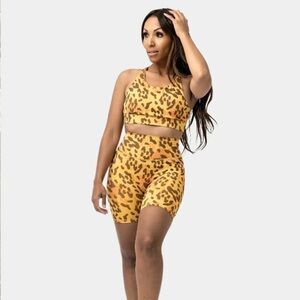 Serenity Shorts 6" - Savana Print Medium yellow & brown animal print cheetah